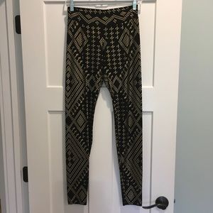 Melodia Designs black/gold Leggings, size M, GUC